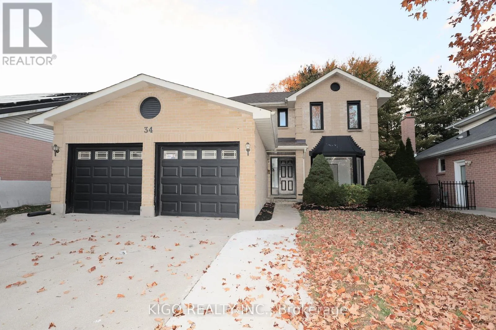 34 DUNCAN CRESCENT