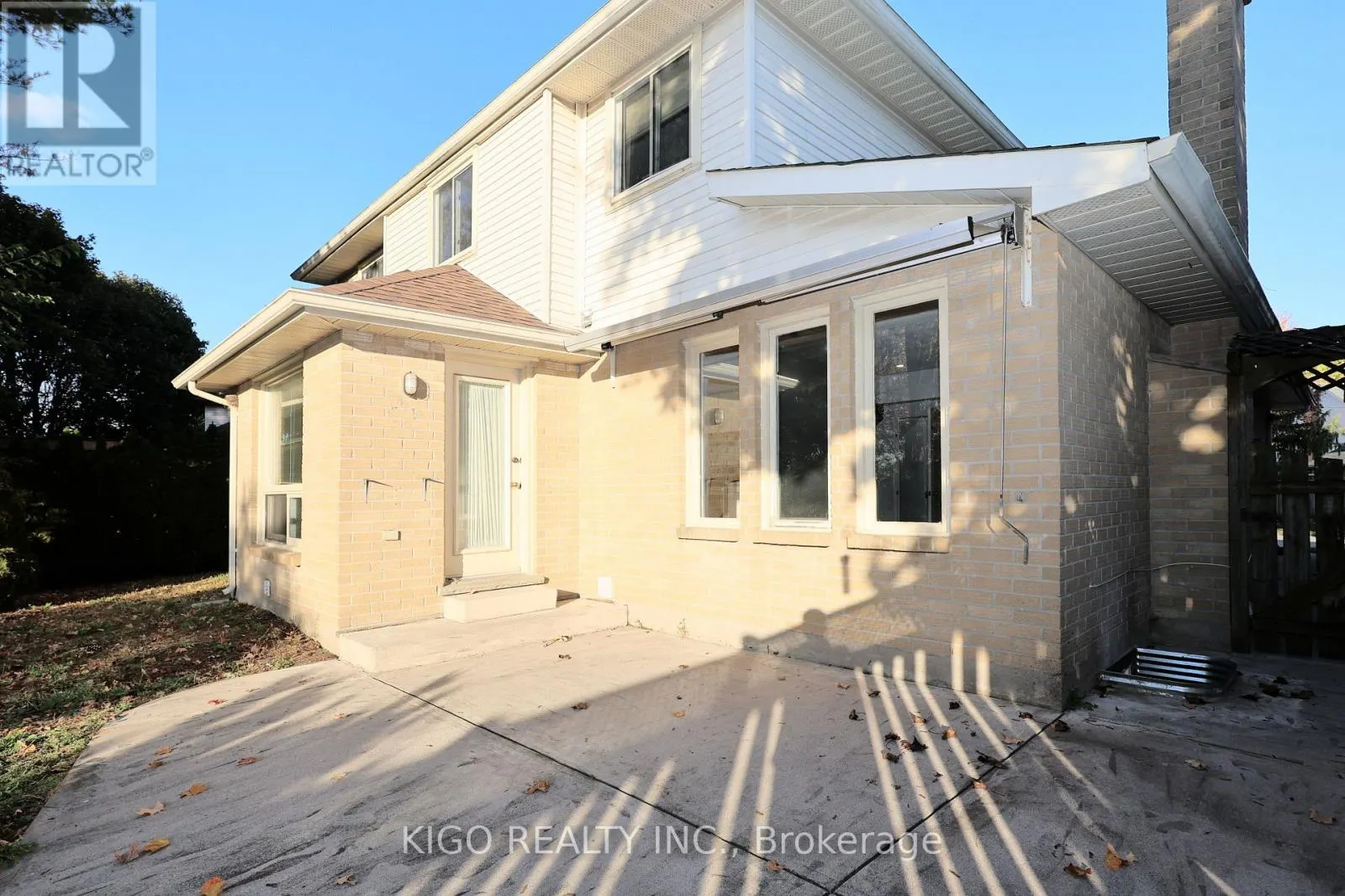 34 DUNCAN CRESCENT