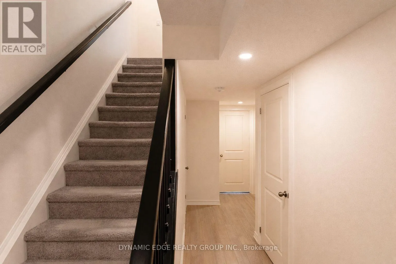 25 - 235 CHAPEL HILL DRIVE