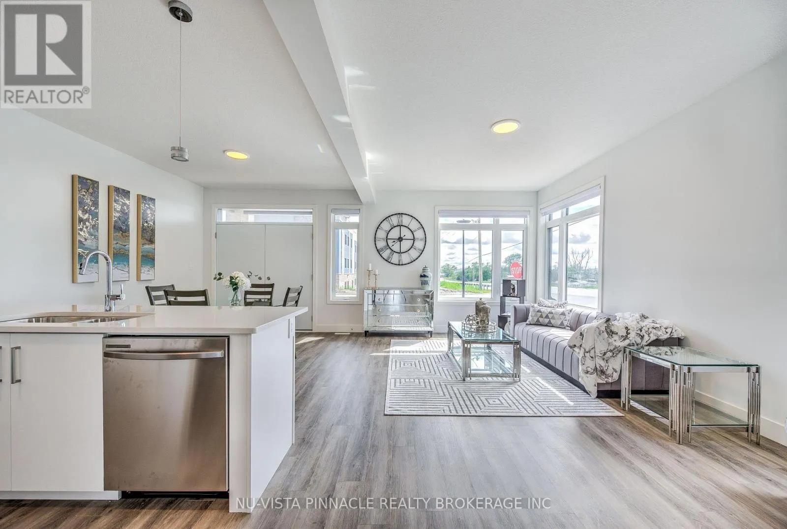 19 - 3635 SOUTHBRIDGE AVENUE #19