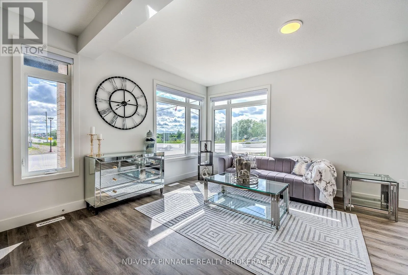 19 - 3635 SOUTHBRIDGE AVENUE #19
