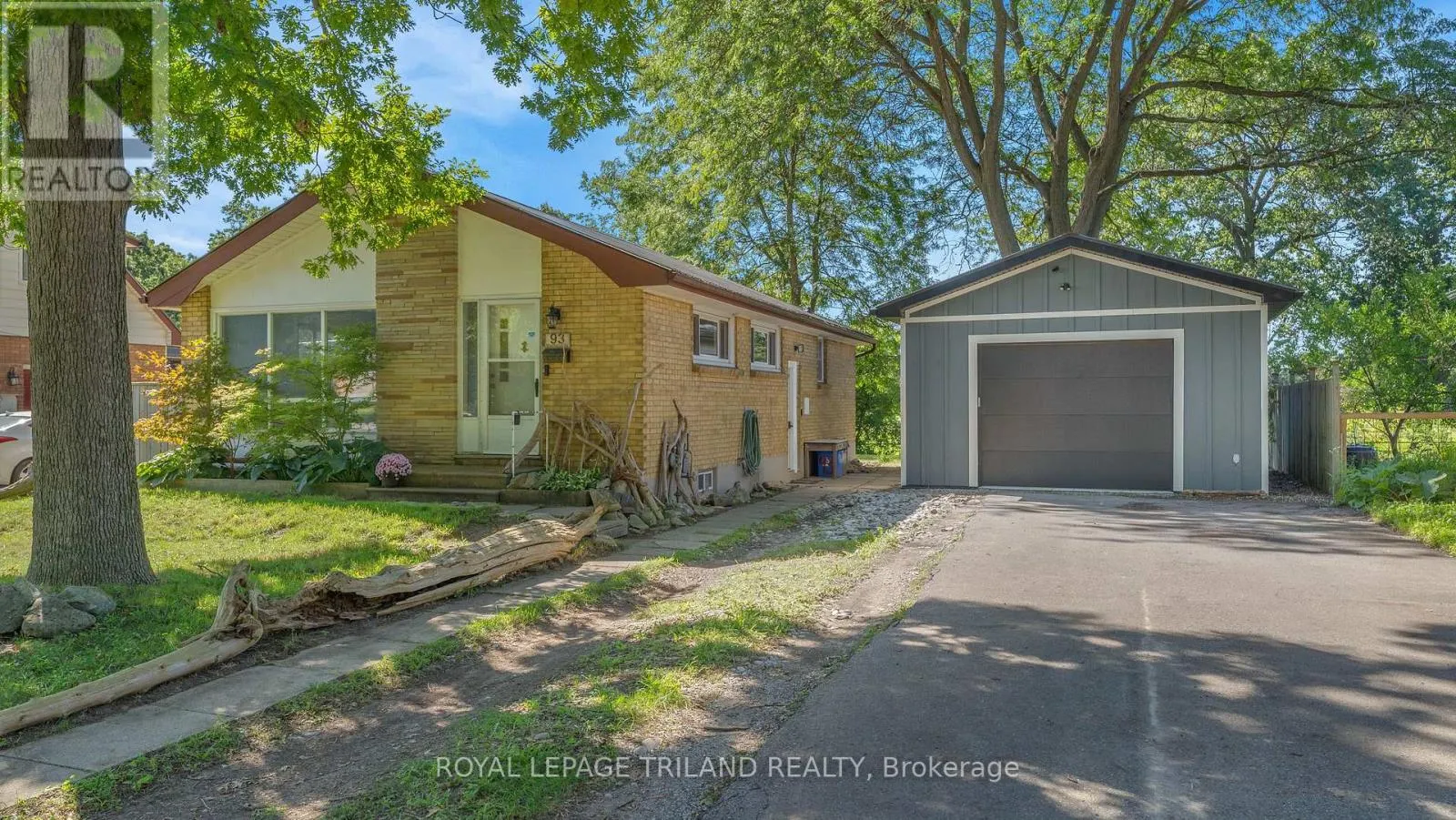 93 MANITOULIN DRIVE