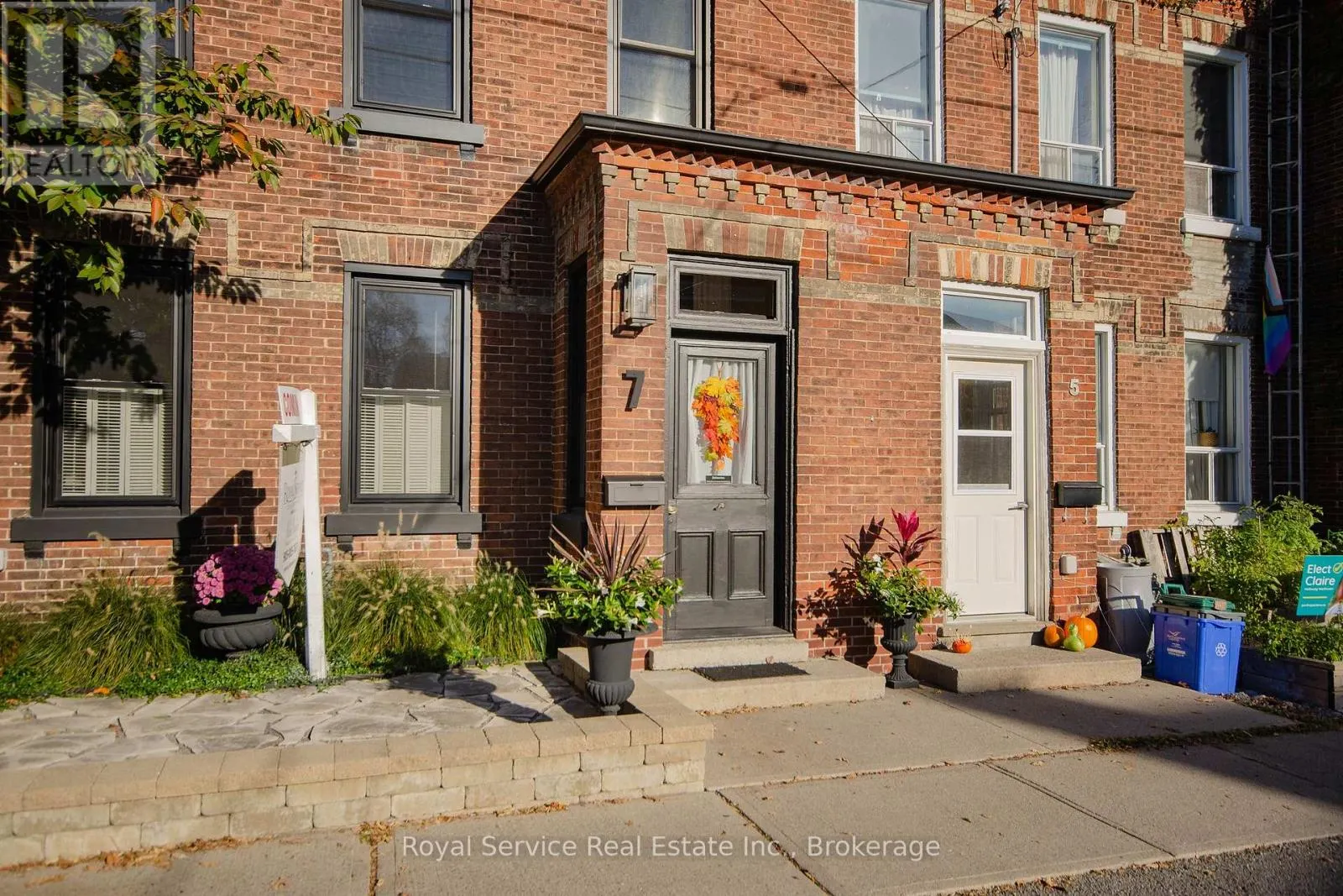 7 BRAMLEY STREET N