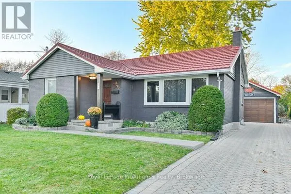 40 ELIZABETH CRESCENT