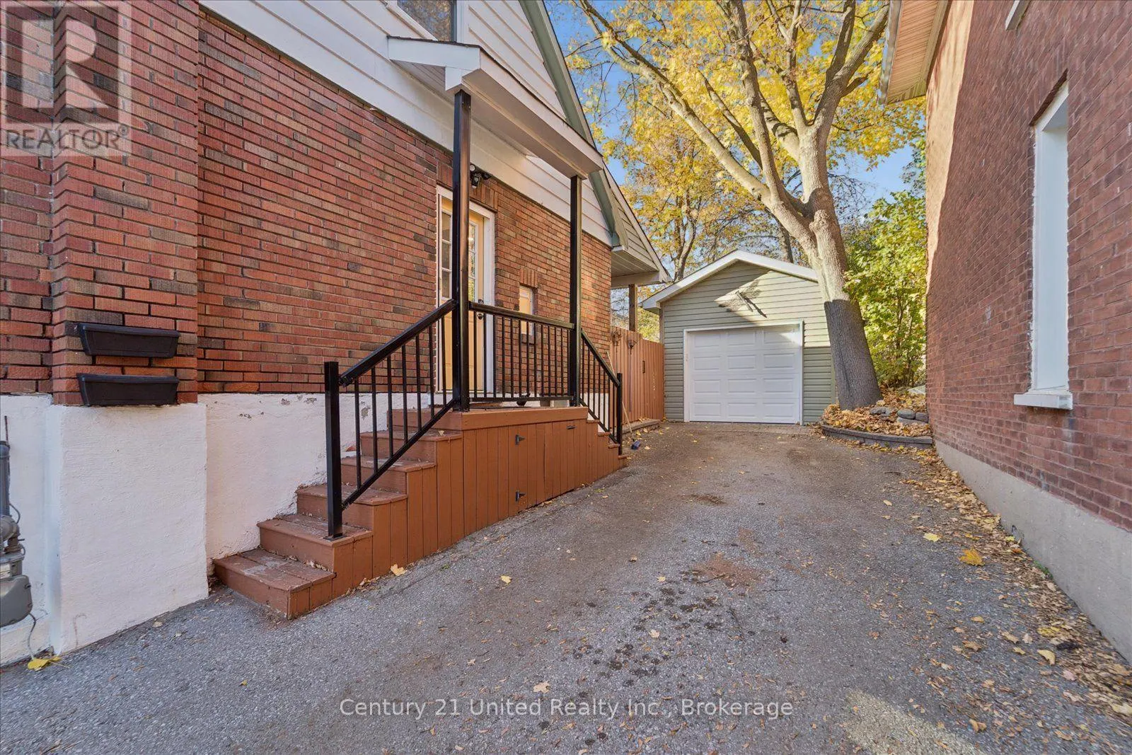 566 SHERBROOKE STREET
