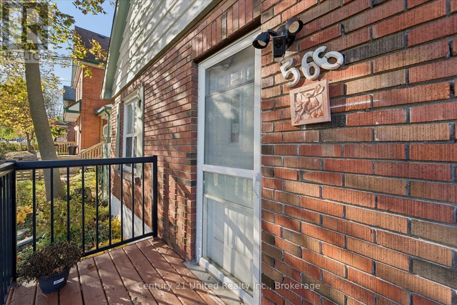 566 SHERBROOKE STREET
