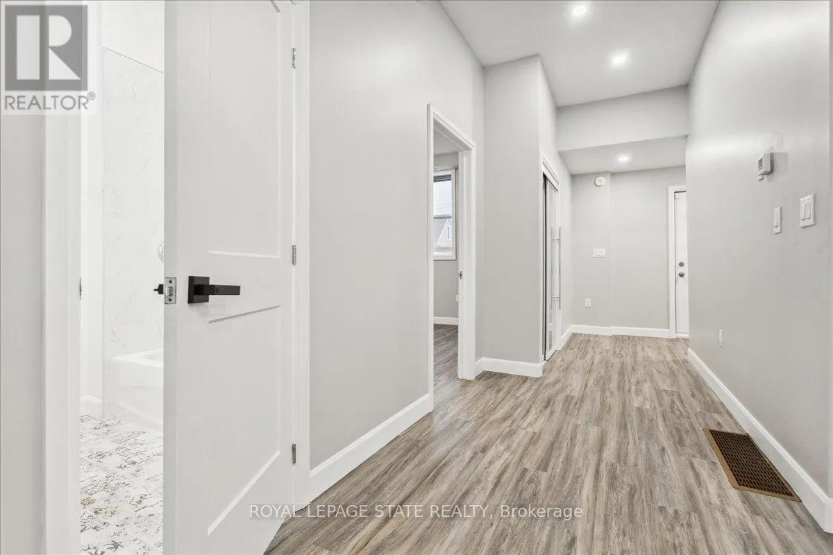 2 - 800 BEACH BOULEVARD