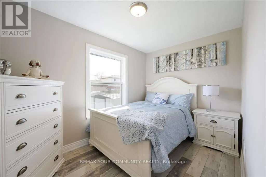 UPPER - 52 ELLIOTT AVENUE