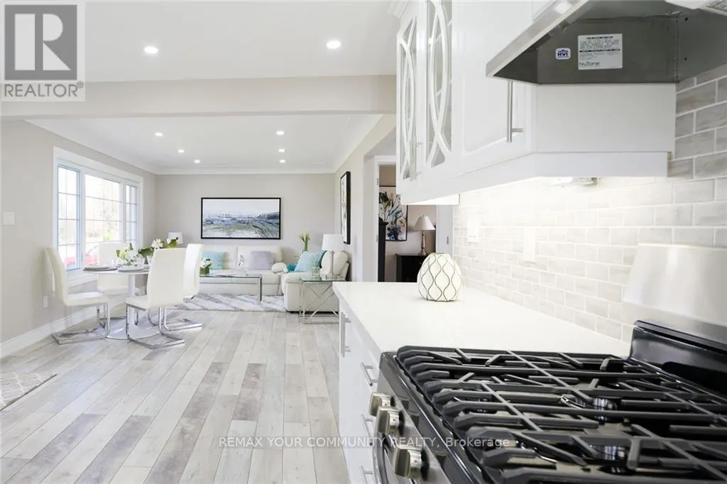 UPPER - 52 ELLIOTT AVENUE