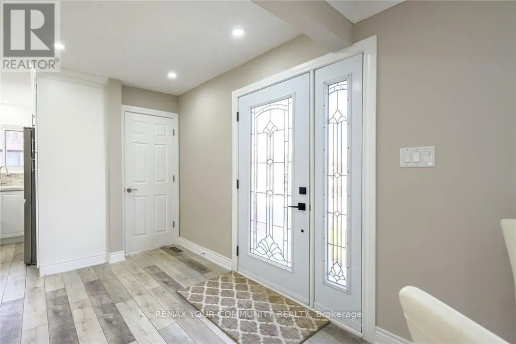 UPPER - 52 ELLIOTT AVENUE