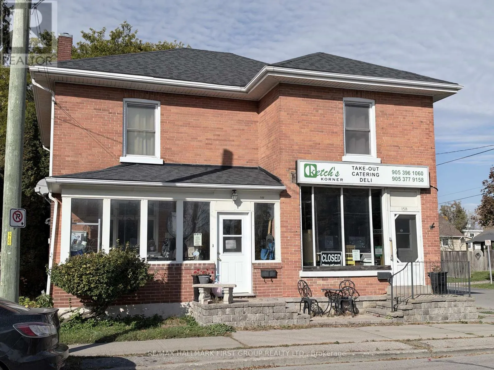 160 UNIVERSITY AVENUE W