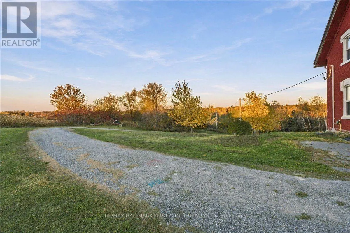 827 HWY 35