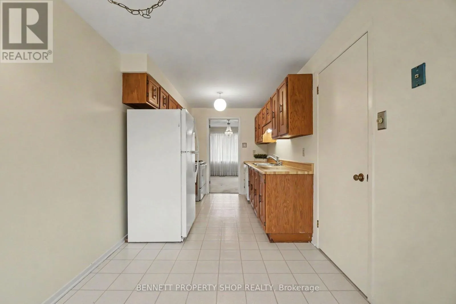 57 SANDHURST COURT