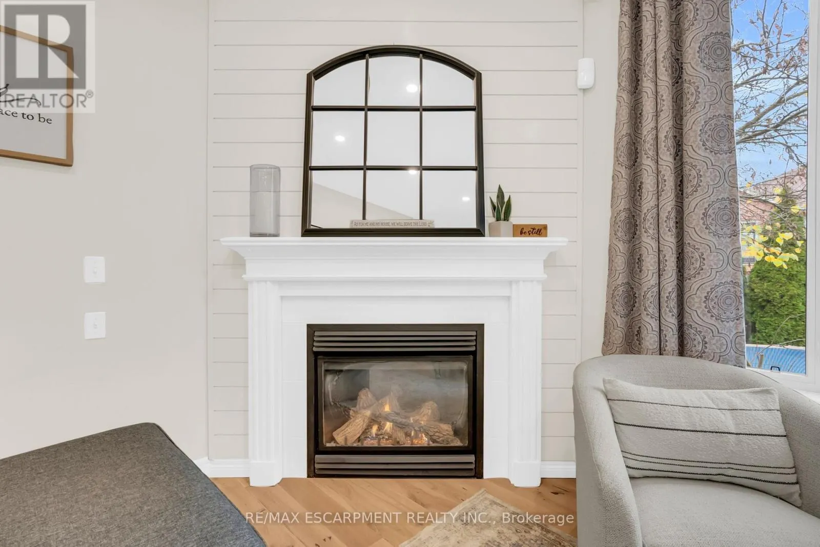 186 SOUTHBROOK DRIVE