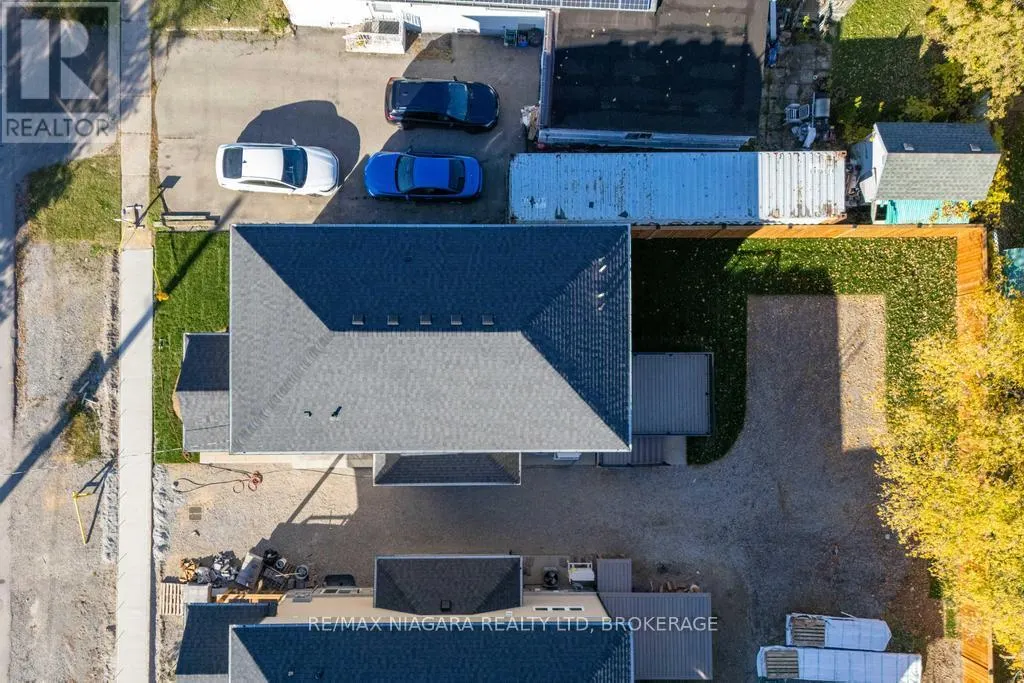 18 JOSEPHINE STREET