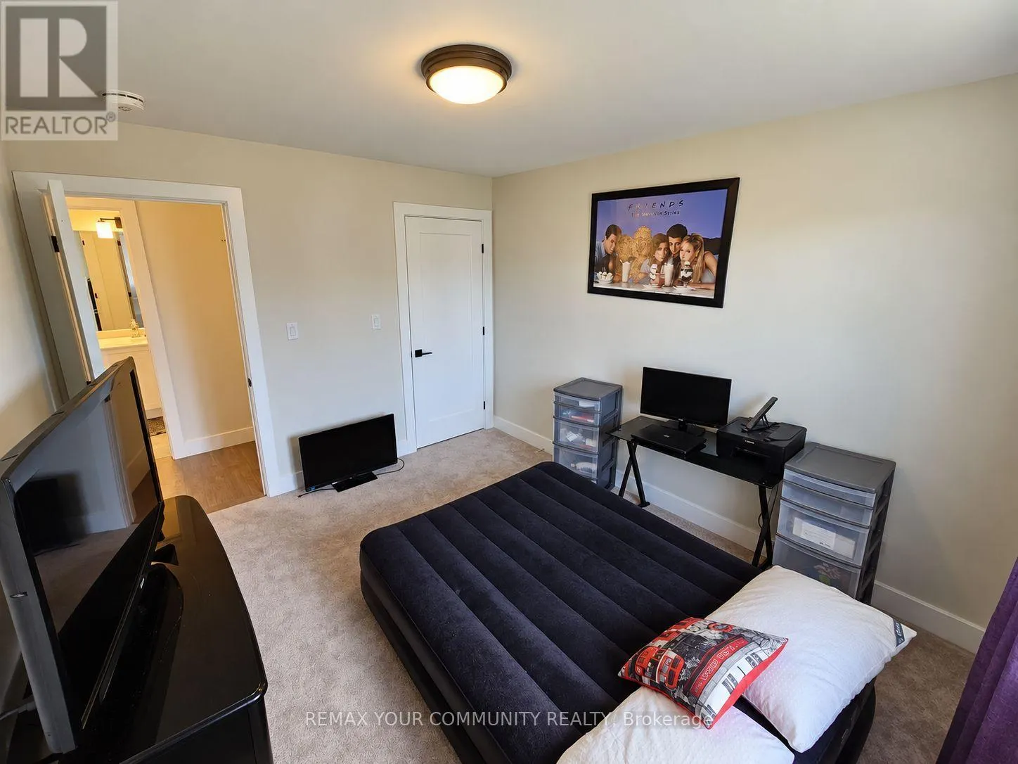 28 DUSENBURY DRIVE