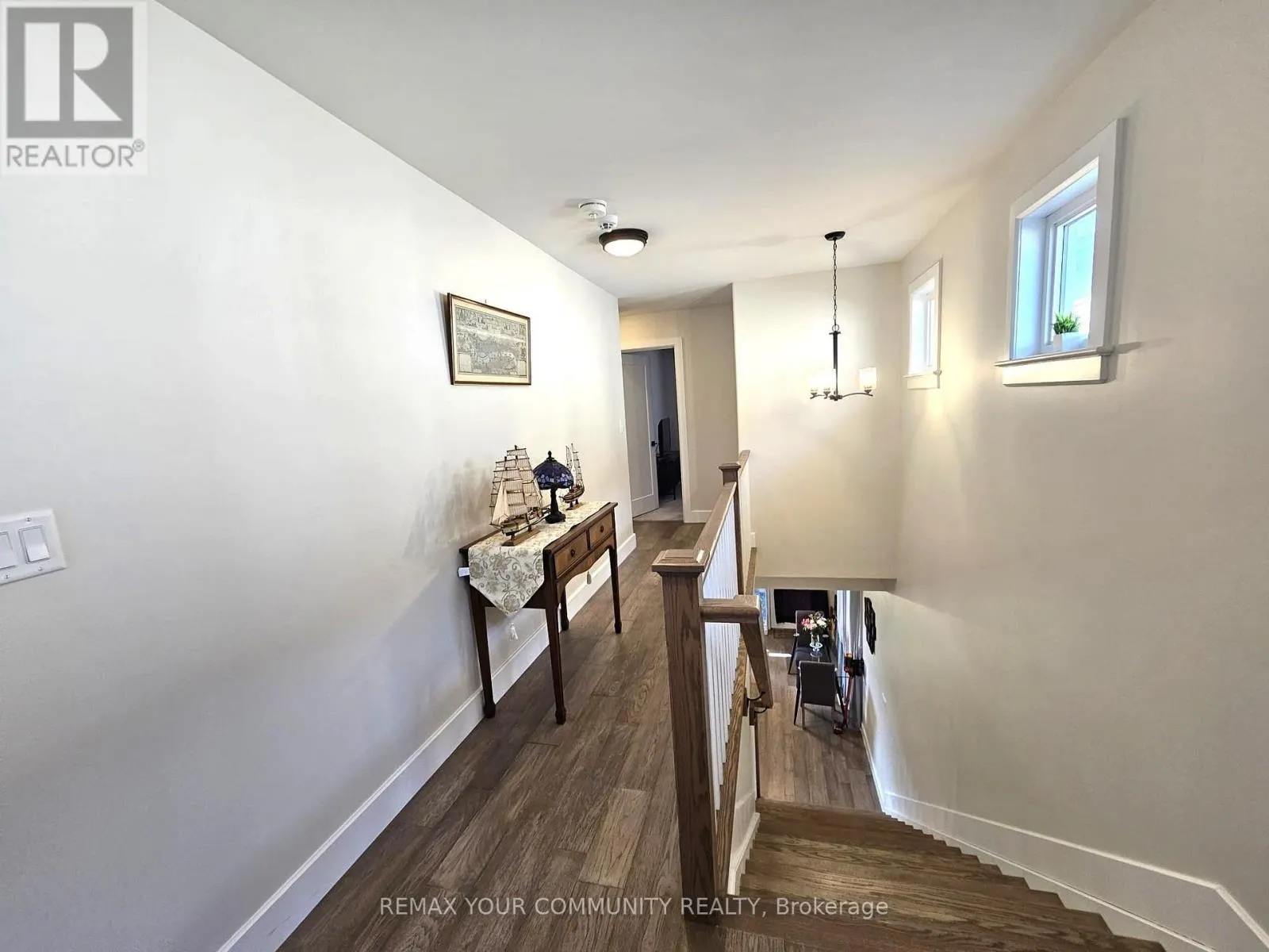 28 DUSENBURY DRIVE