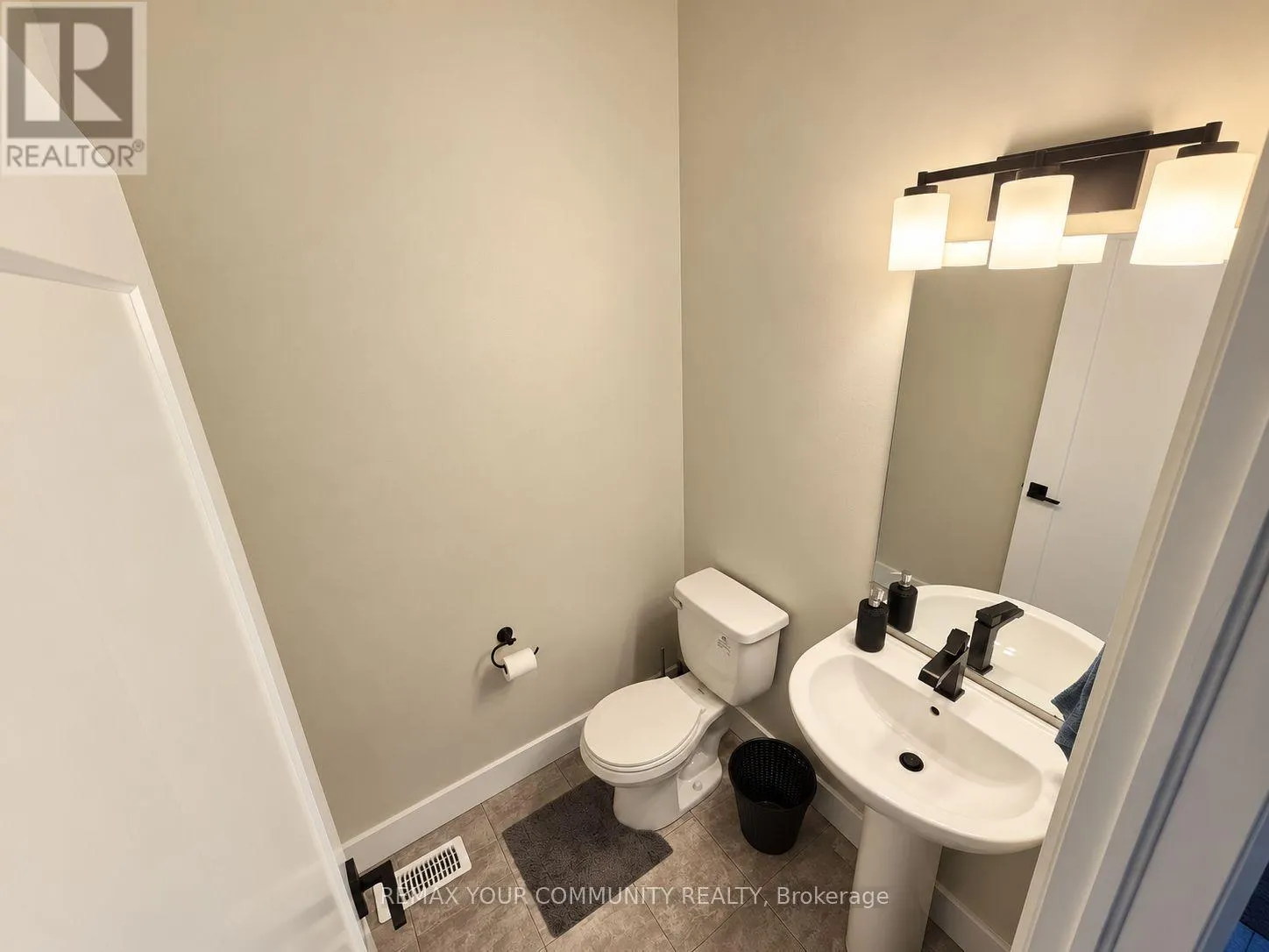 28 DUSENBURY DRIVE