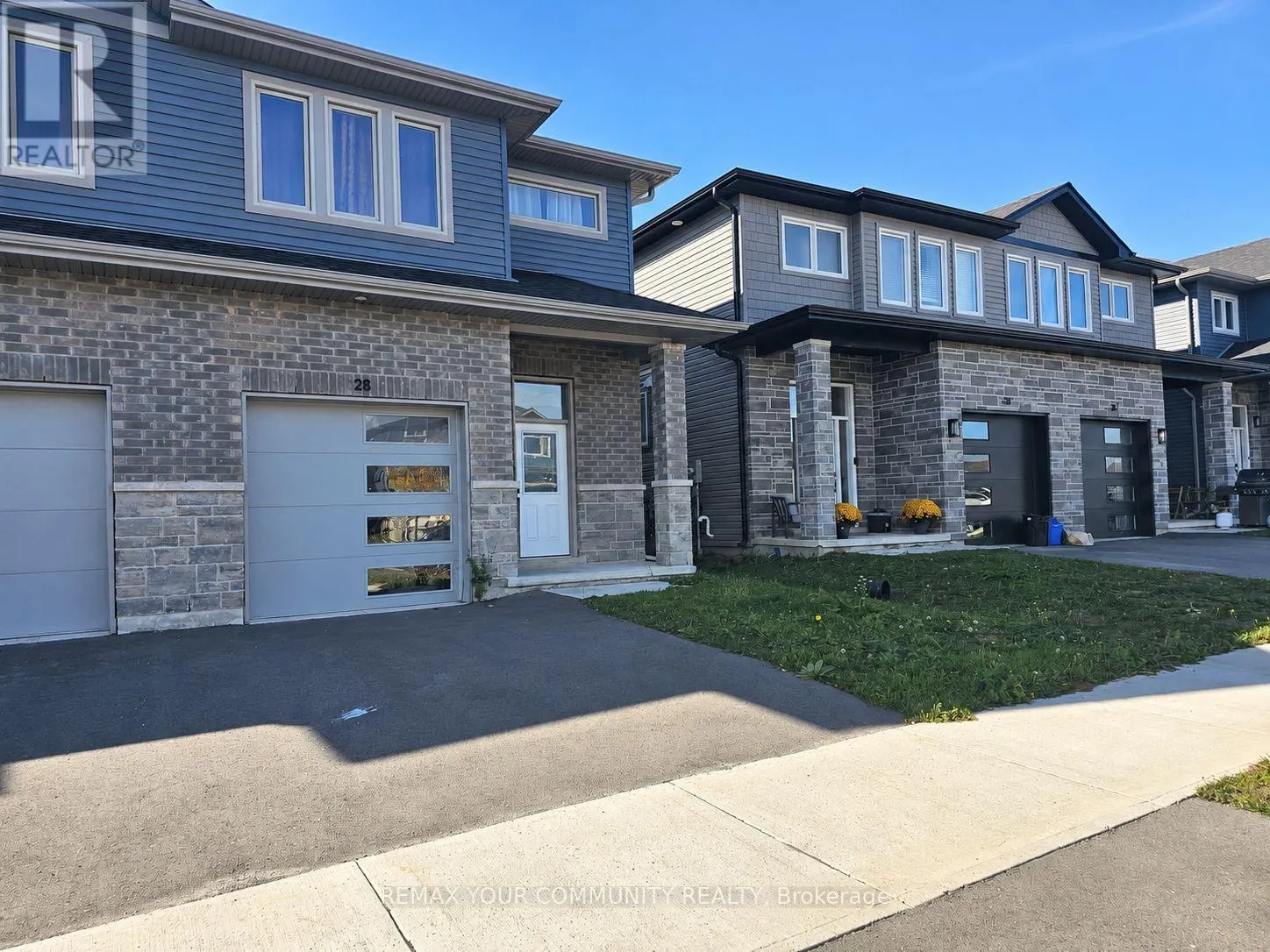 28 DUSENBURY DRIVE