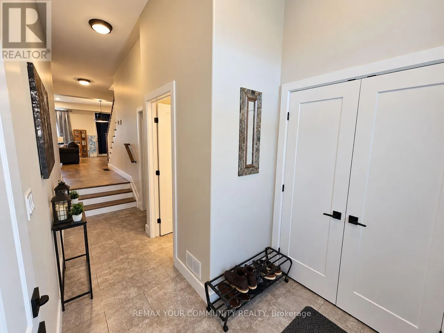 28 DUSENBURY DRIVE
