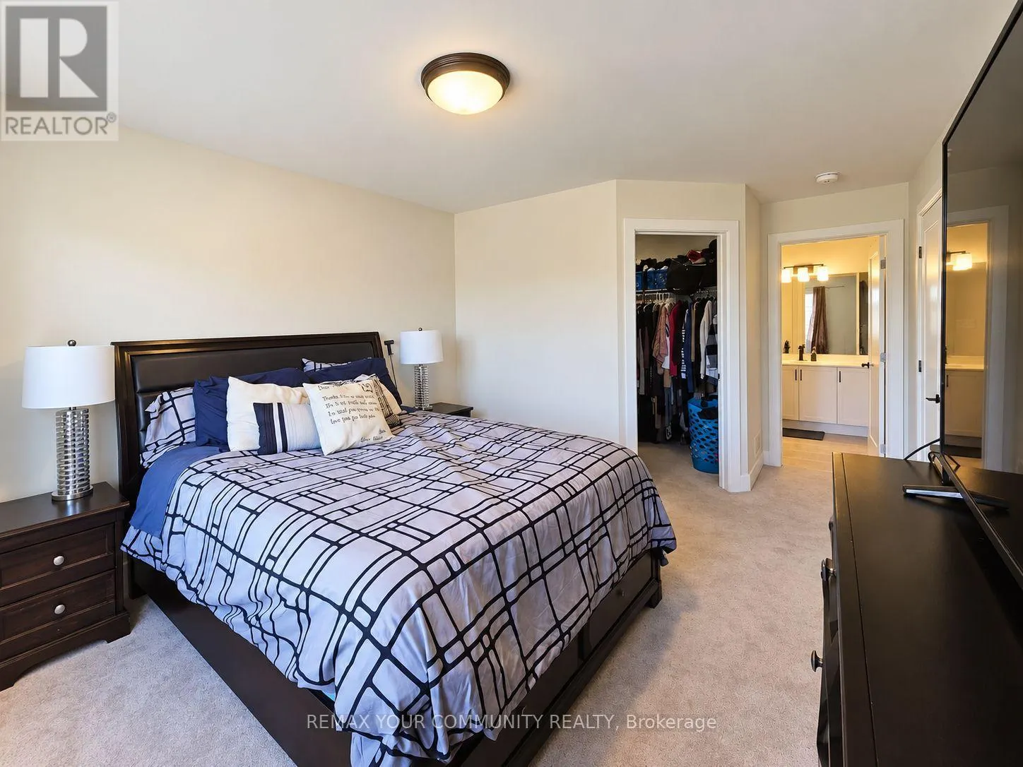 28 DUSENBURY DRIVE