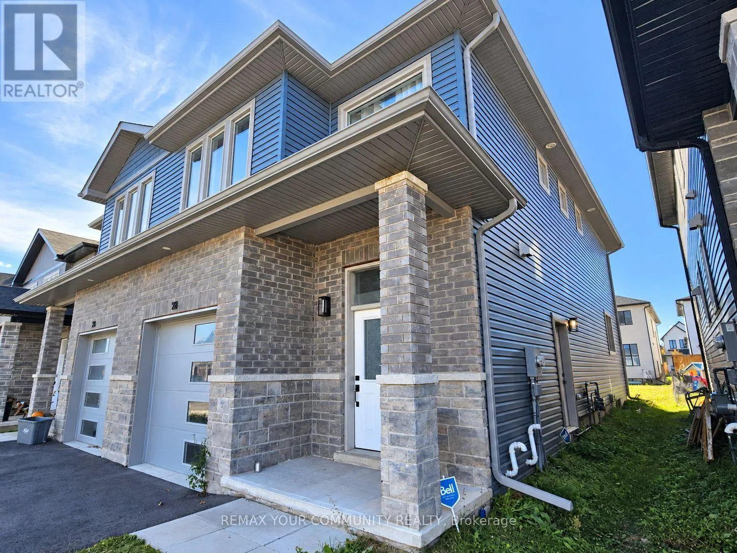 28 DUSENBURY DRIVE