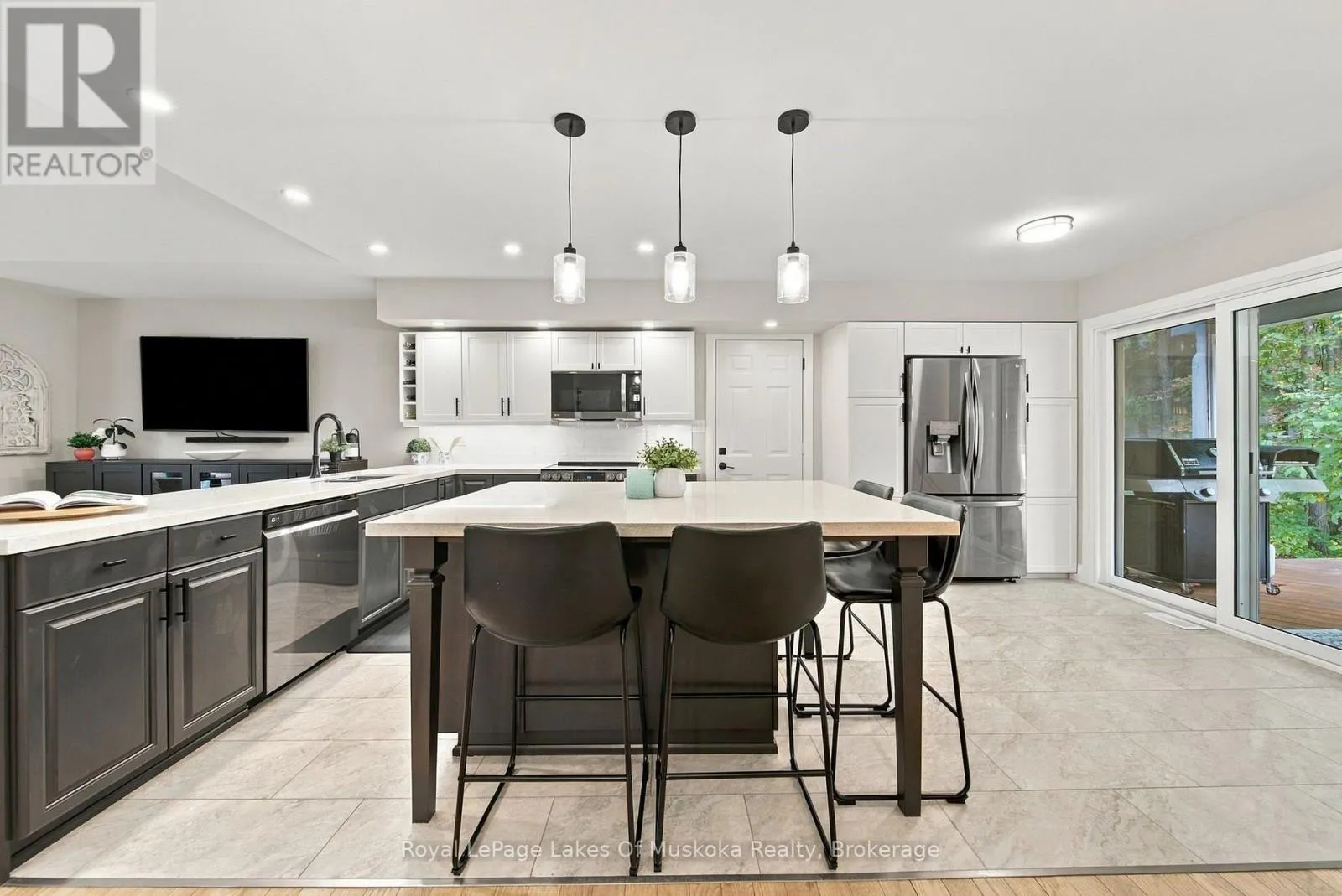 1002 JOSEPH PLACE