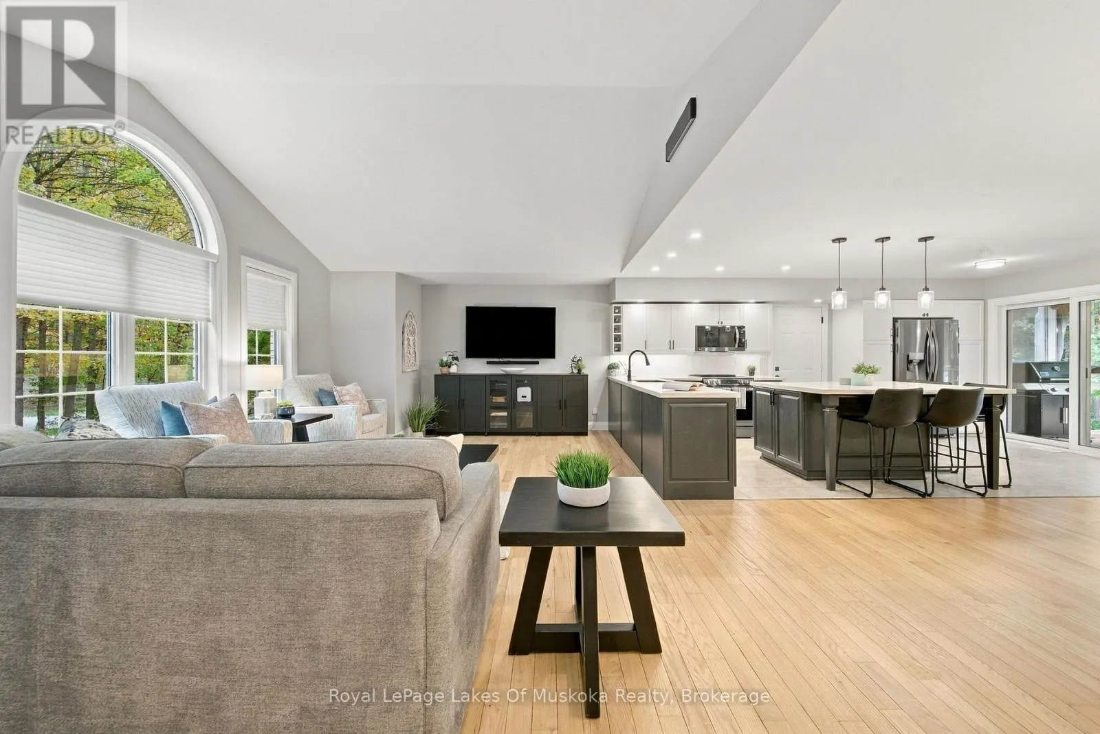 1002 JOSEPH PLACE