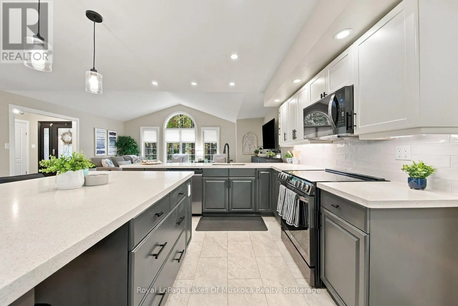 1002 JOSEPH PLACE