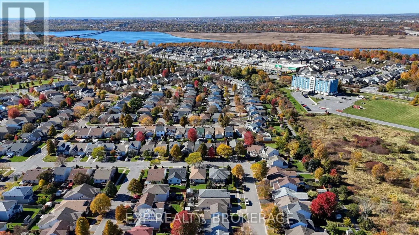 975 RAINBOW CRESCENT