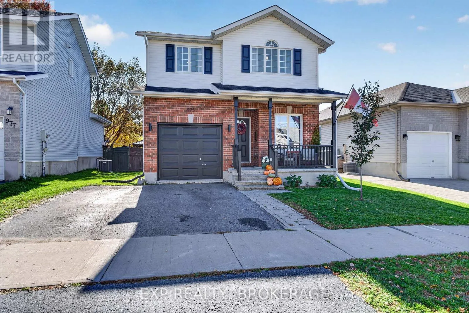 975 RAINBOW CRESCENT