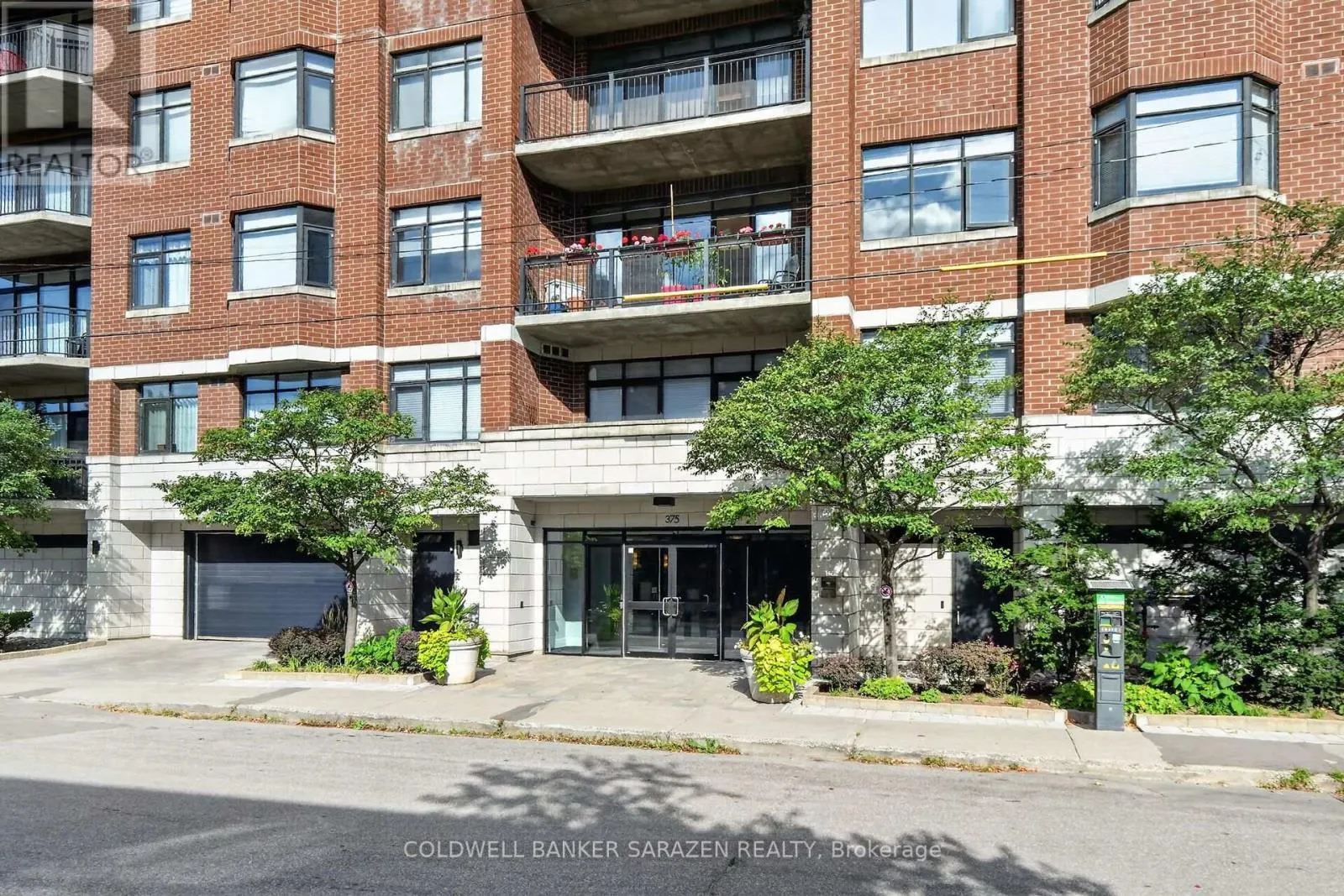 304 - 375 LISGAR STREET E