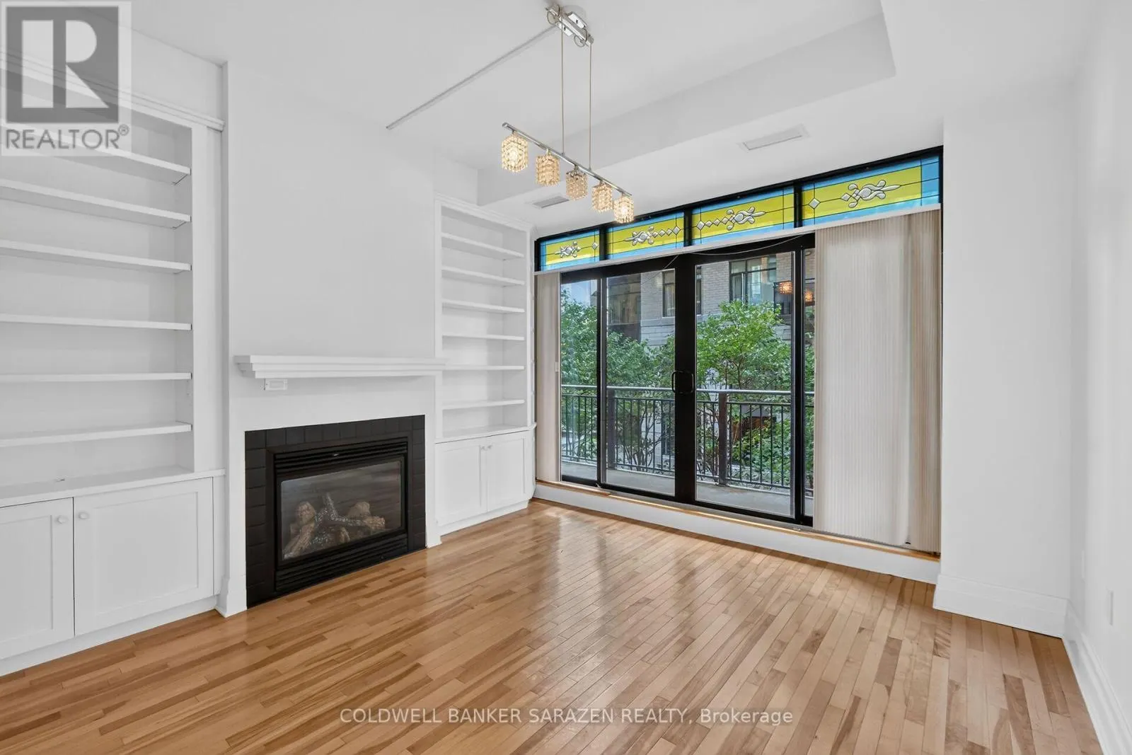304 - 375 LISGAR STREET E