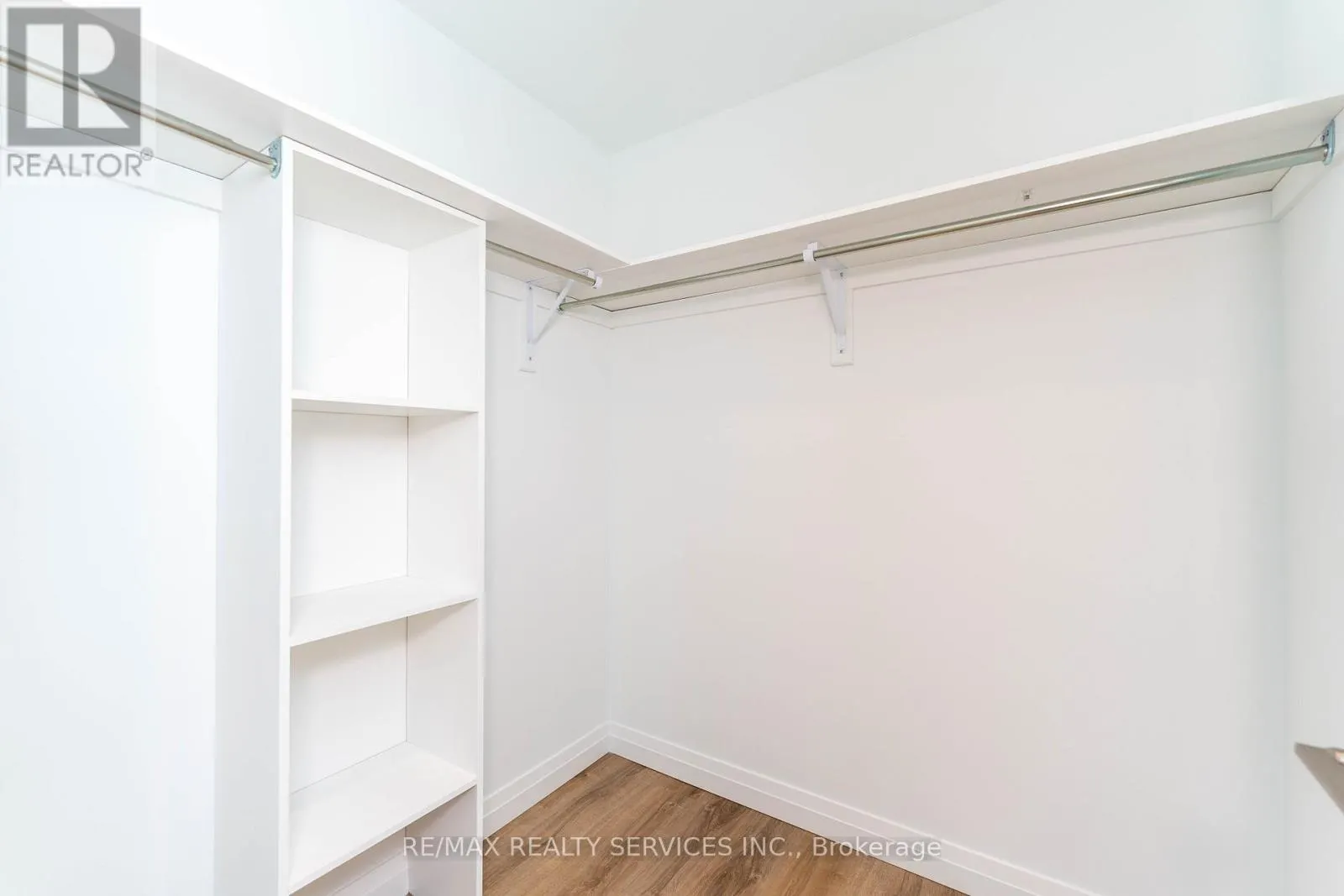 402 - 525 NEW DUNDEE ROAD