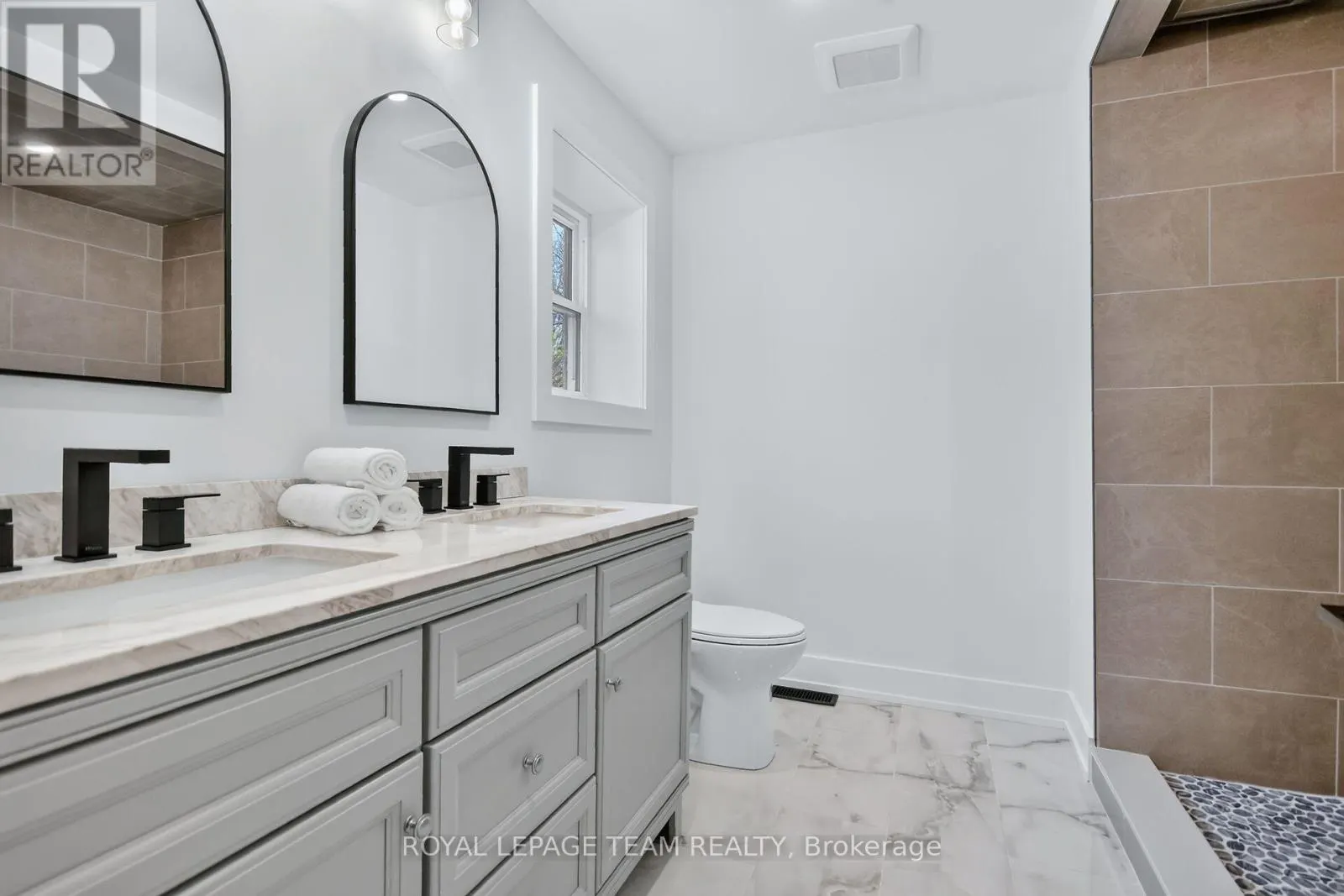 2314 ROGER STEVENS DRIVE