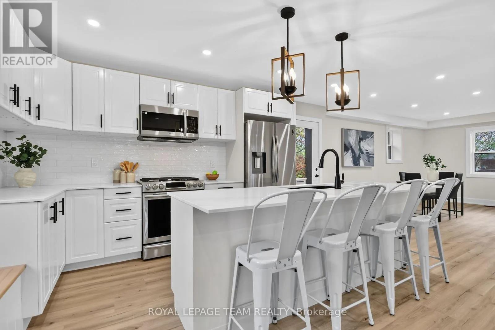 2314 ROGER STEVENS DRIVE