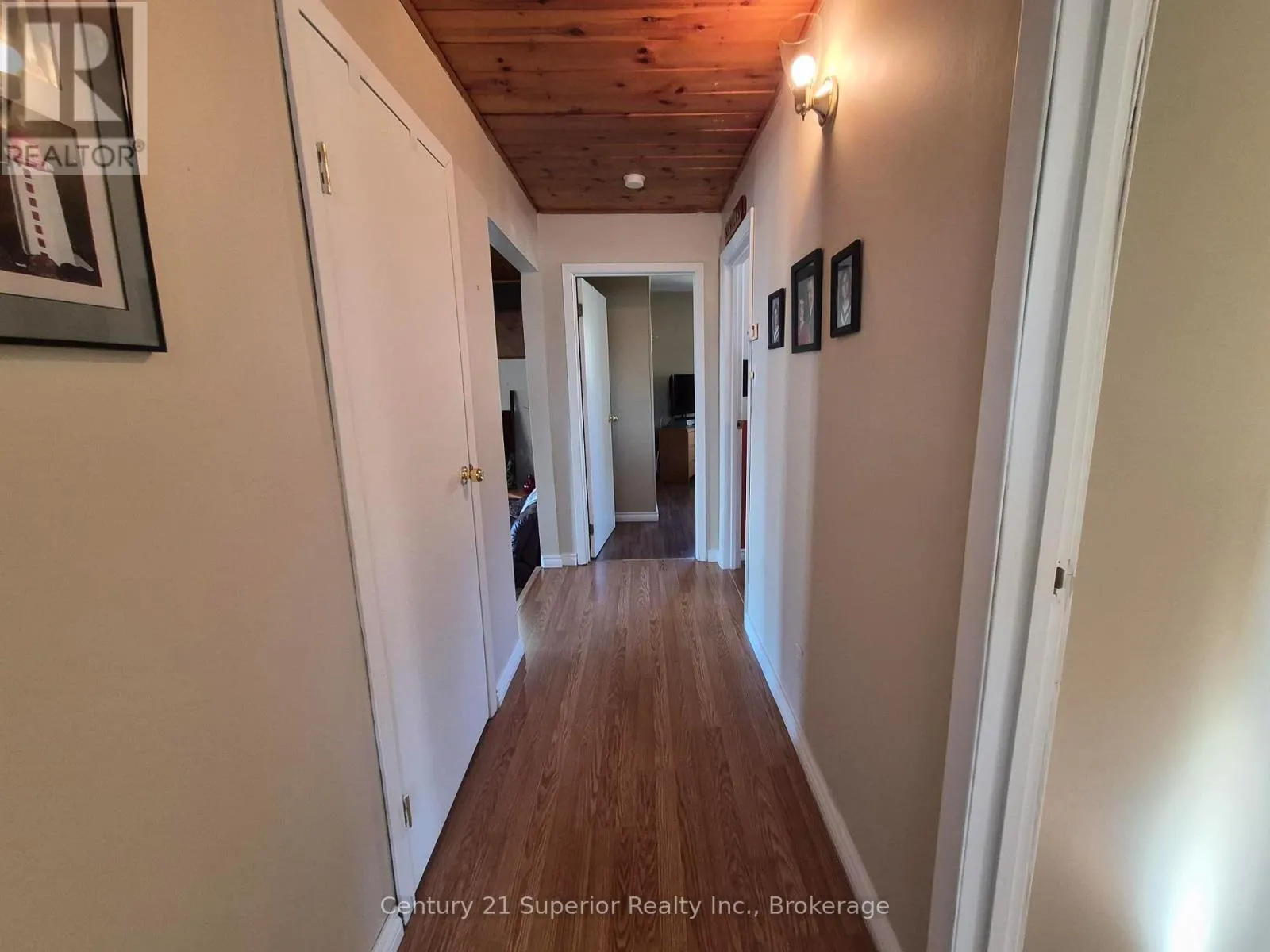 143 SUNSET DRIVE N