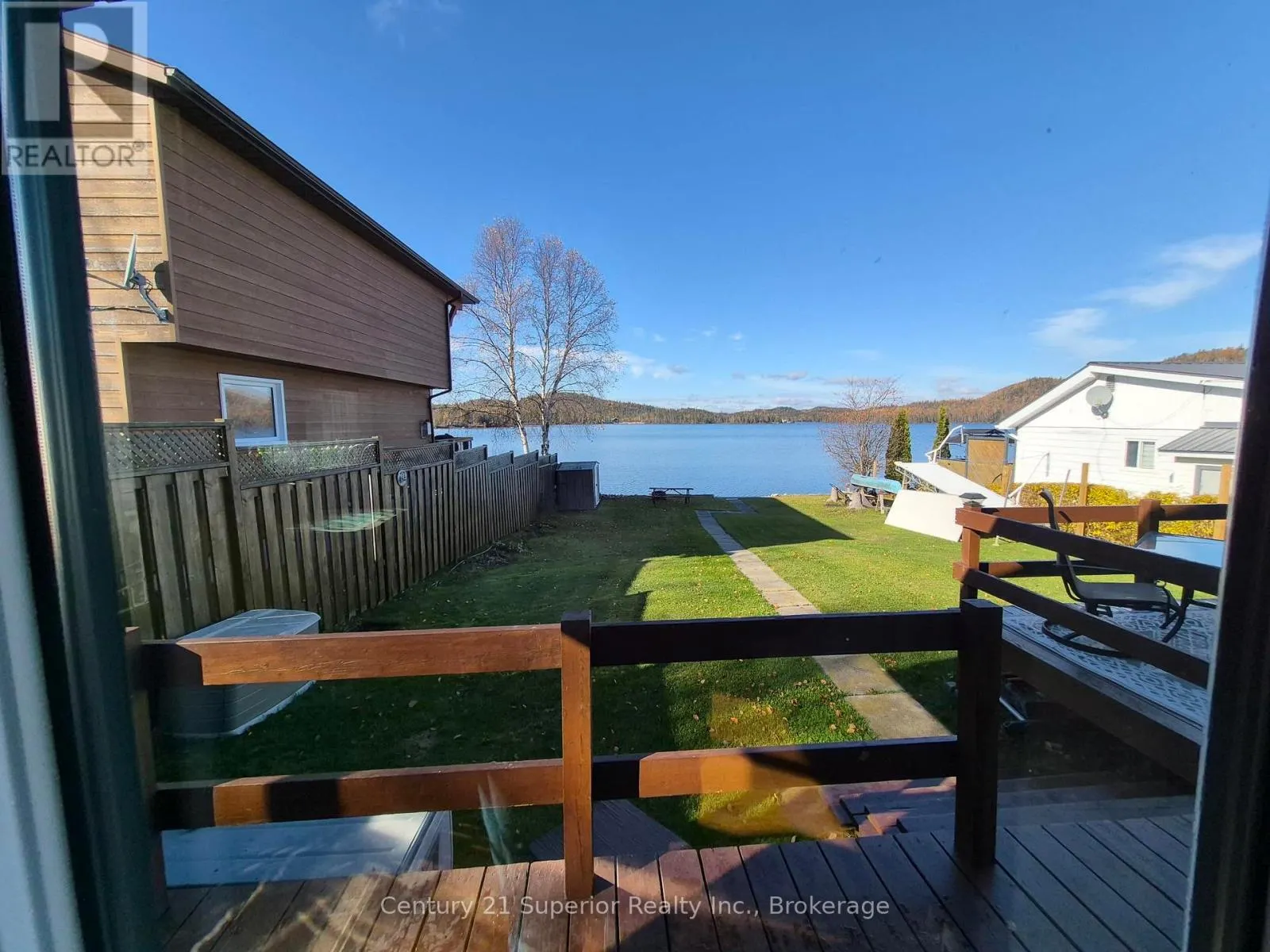 143 SUNSET DRIVE N