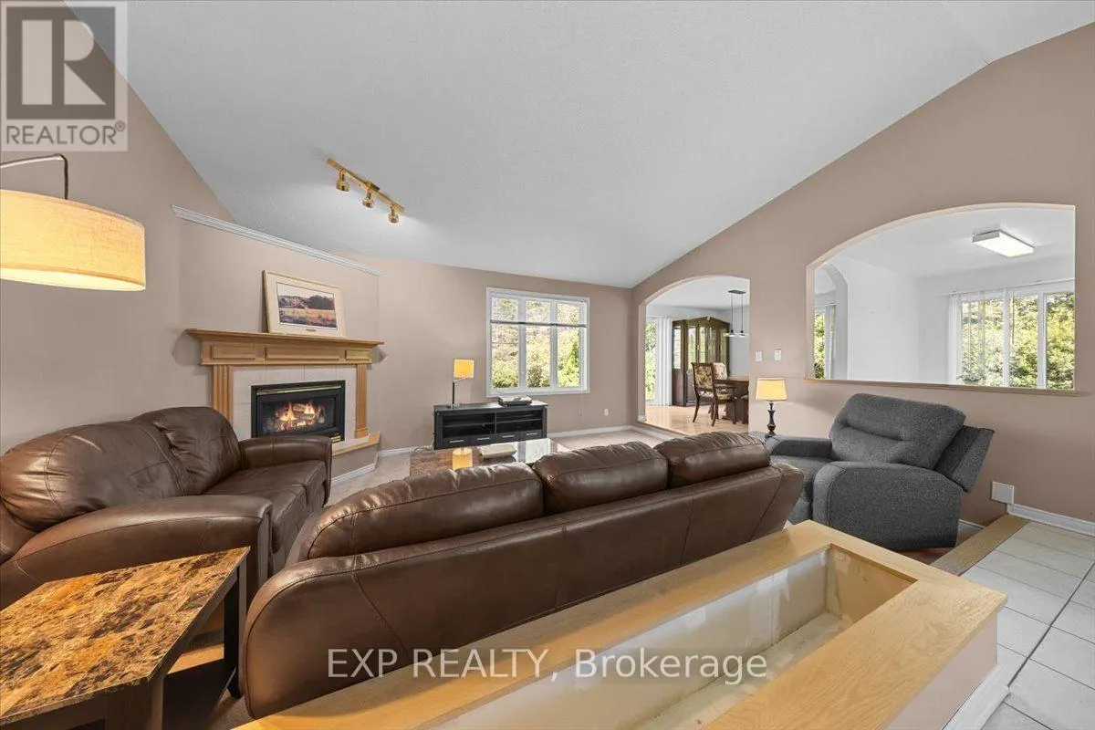 113 GREY FOX DRIVE