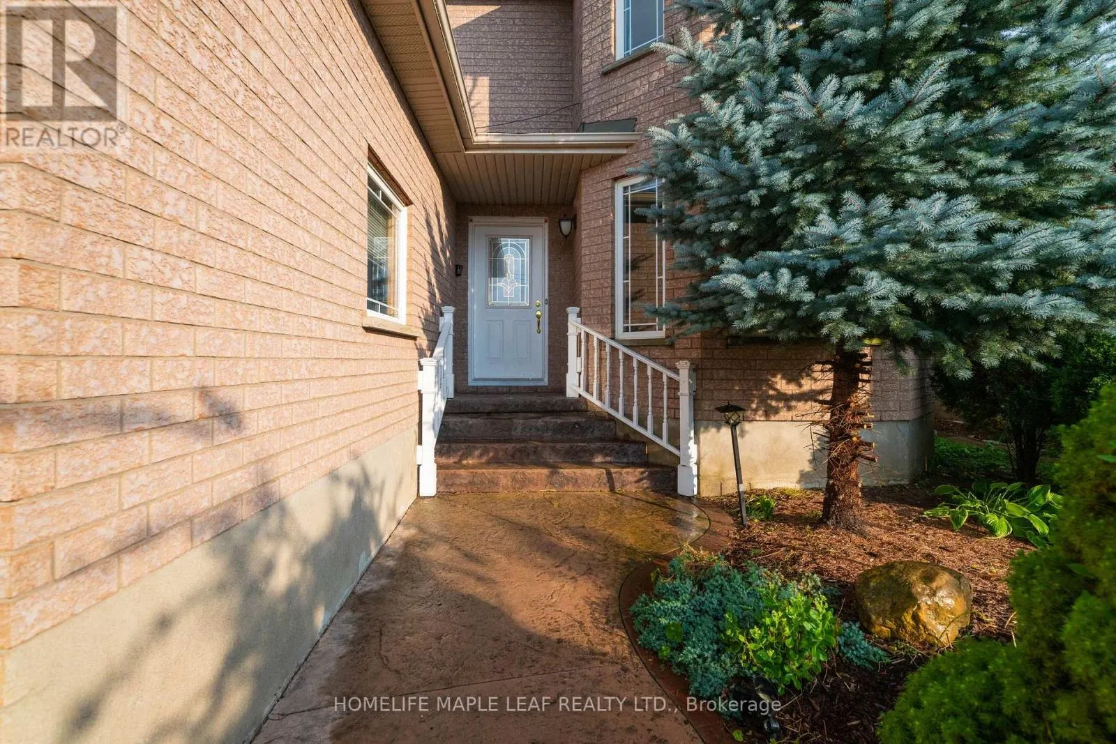888 PAISLEY ROAD