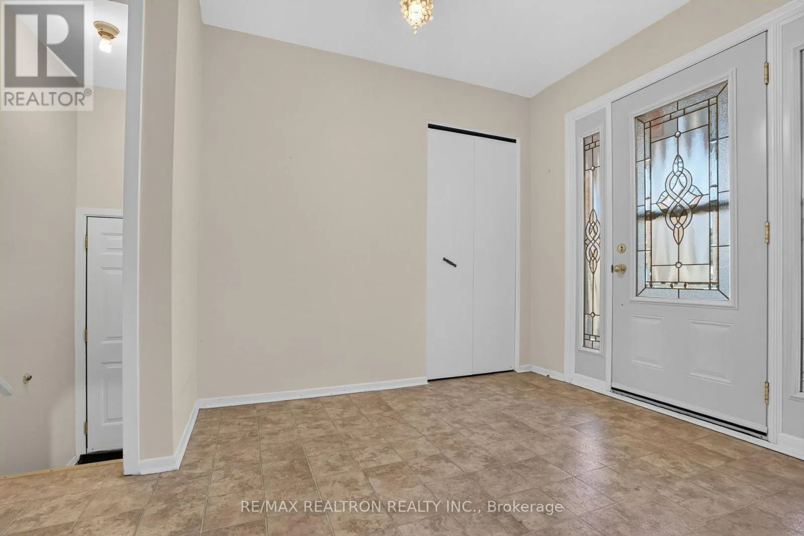 3 CANARY COURT