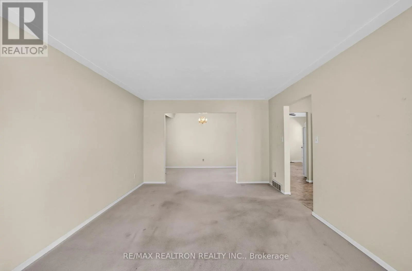 3 CANARY COURT