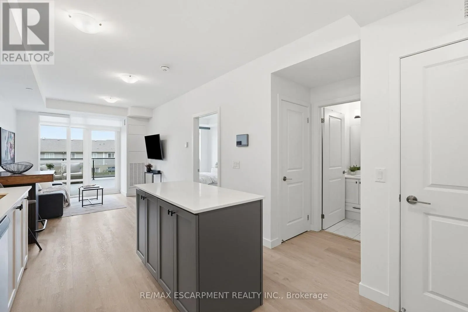 206 - 461 GREEN STREET