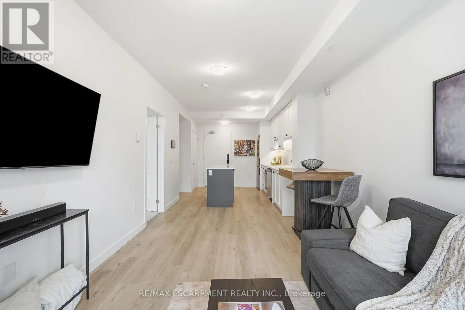 206 - 461 GREEN STREET