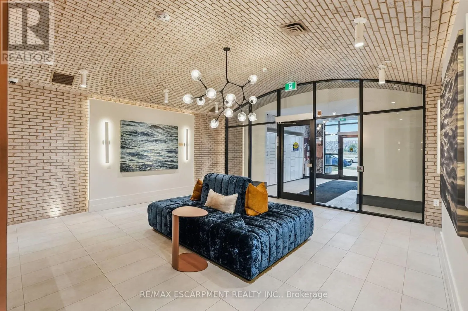 206 - 461 GREEN STREET