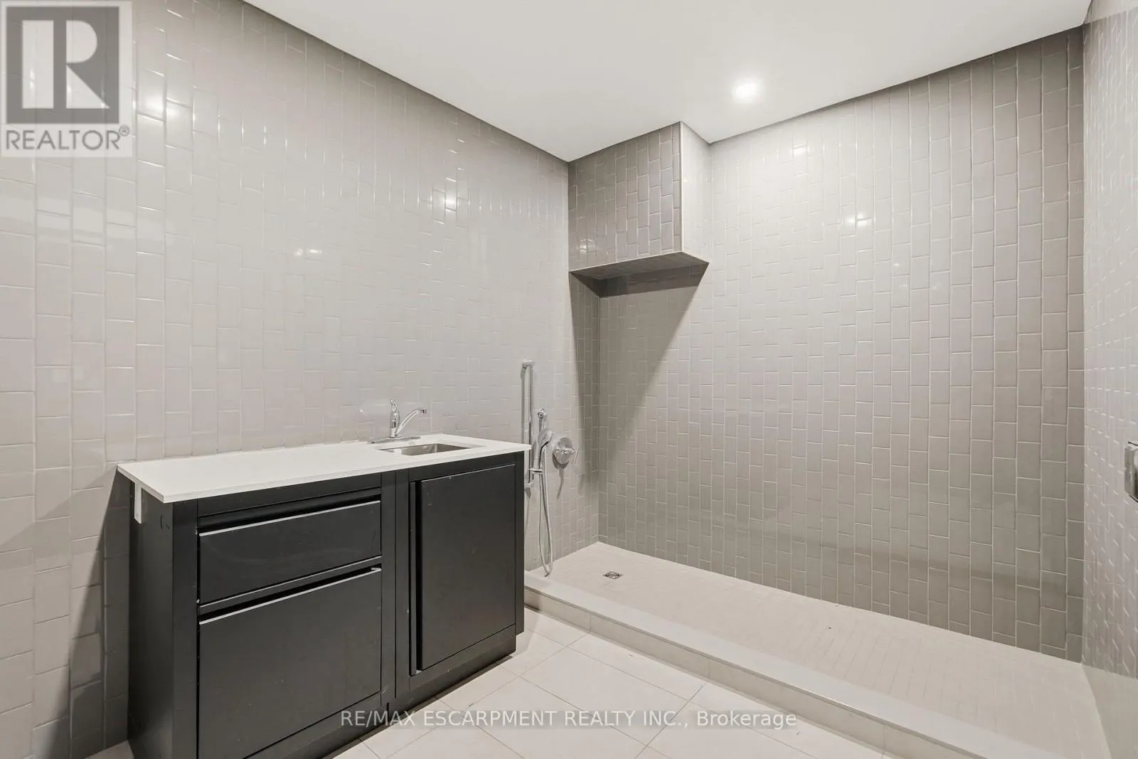 206 - 461 GREEN STREET