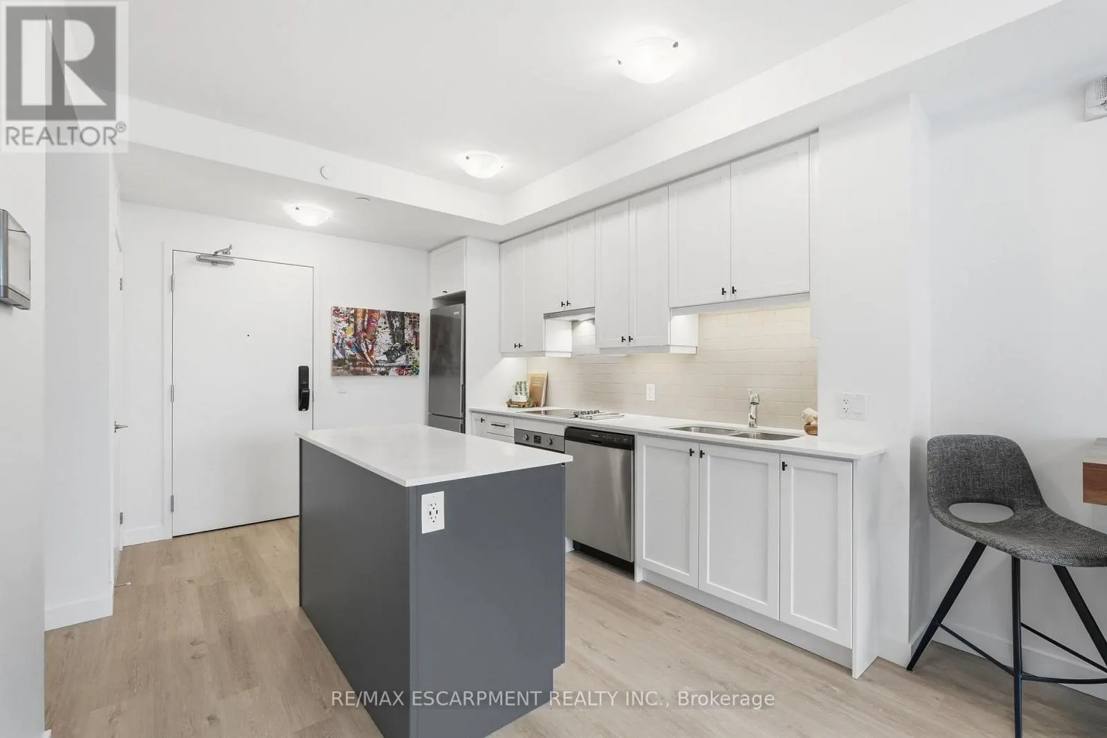 206 - 461 GREEN STREET