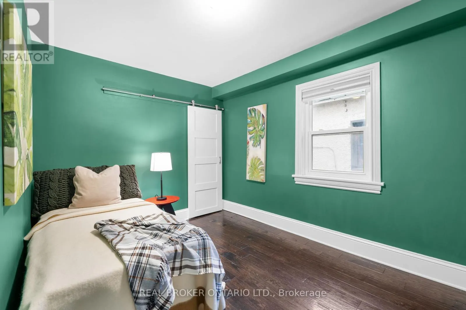 31 WESTMOUNT AVENUE