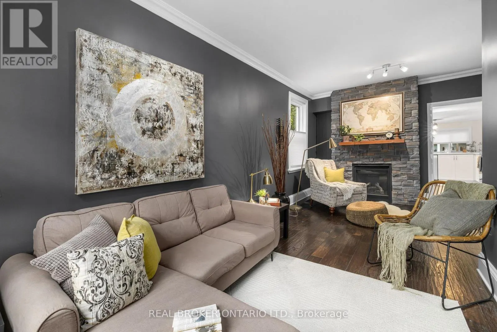 31 WESTMOUNT AVENUE