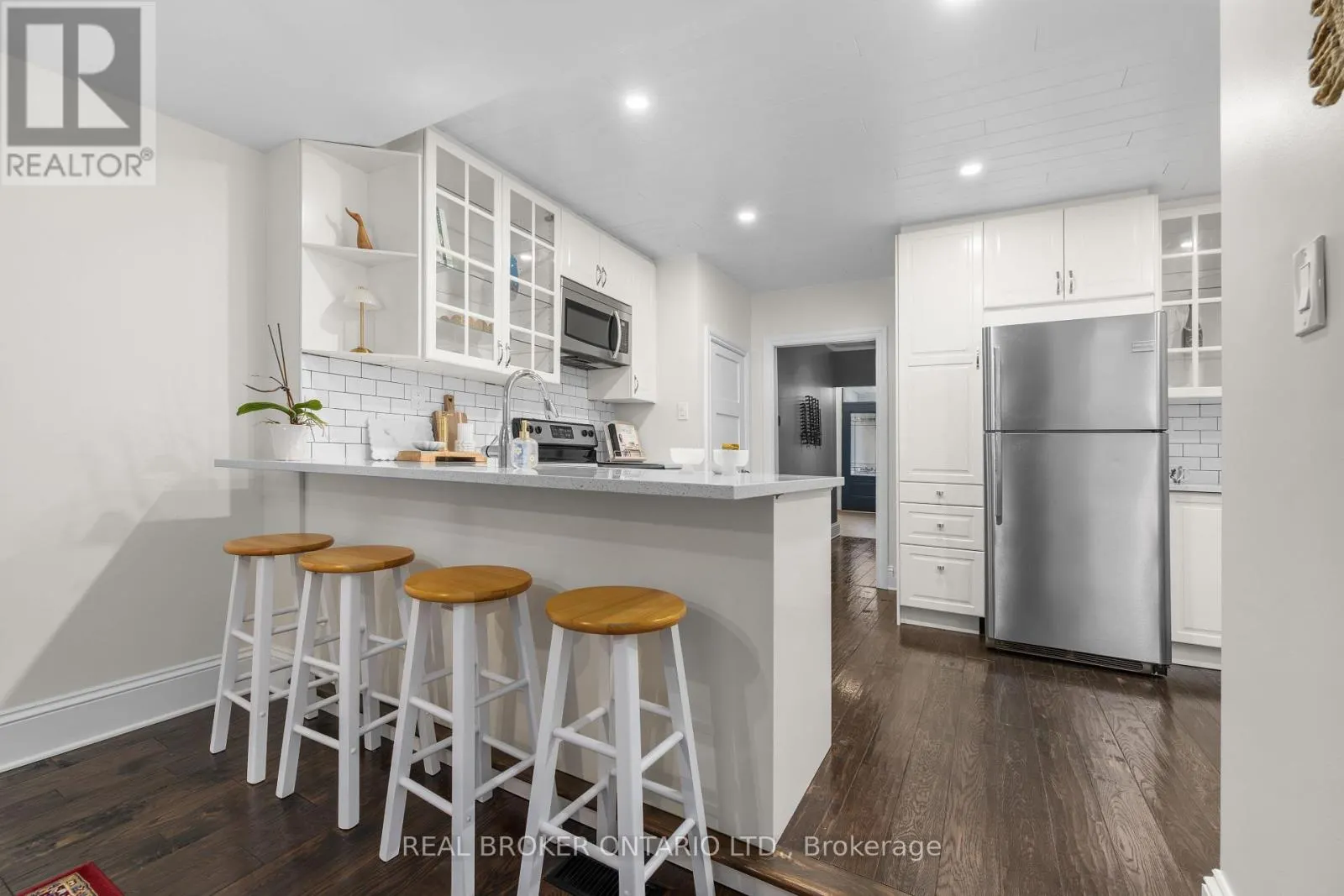 31 WESTMOUNT AVENUE